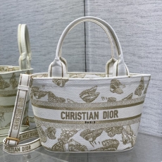 Christian Dior Shopping Bags